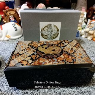 VINTAGE SHOSOIN JAPAN JEWELRY MUSIC BOX

• JAPAN SURPLUS
