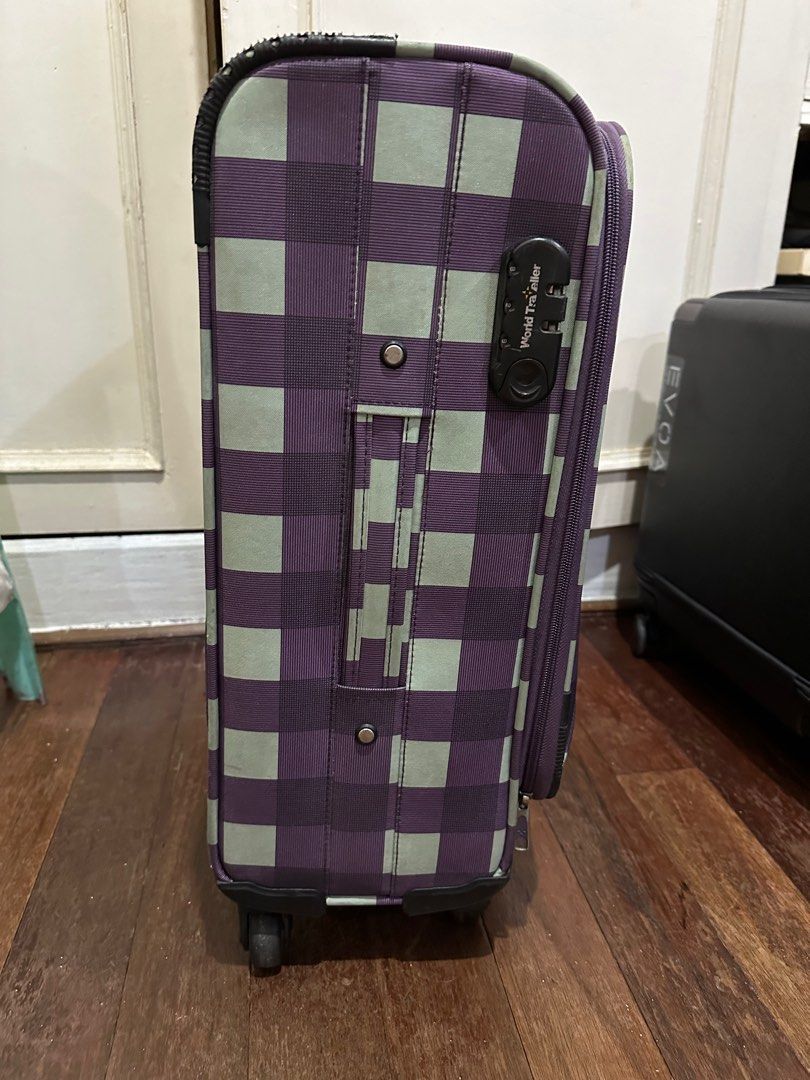 World Traveller Luggage (Category: Luggage) located in Makati City. Submitted by kobewobee (Listing ID 1290752765, Image 3). Description: 8 x 19 x 14 inches.