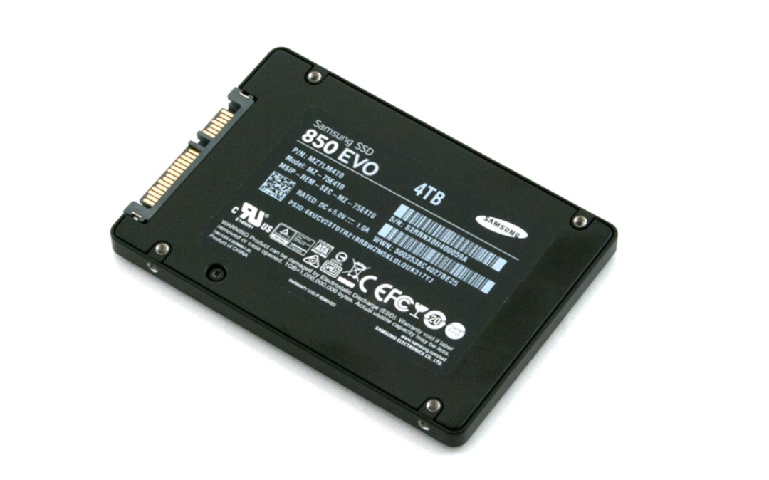 4TB SAMSUNG SATA SSD 2.5 TLC NAND 850 EVO USED, Video Gaming