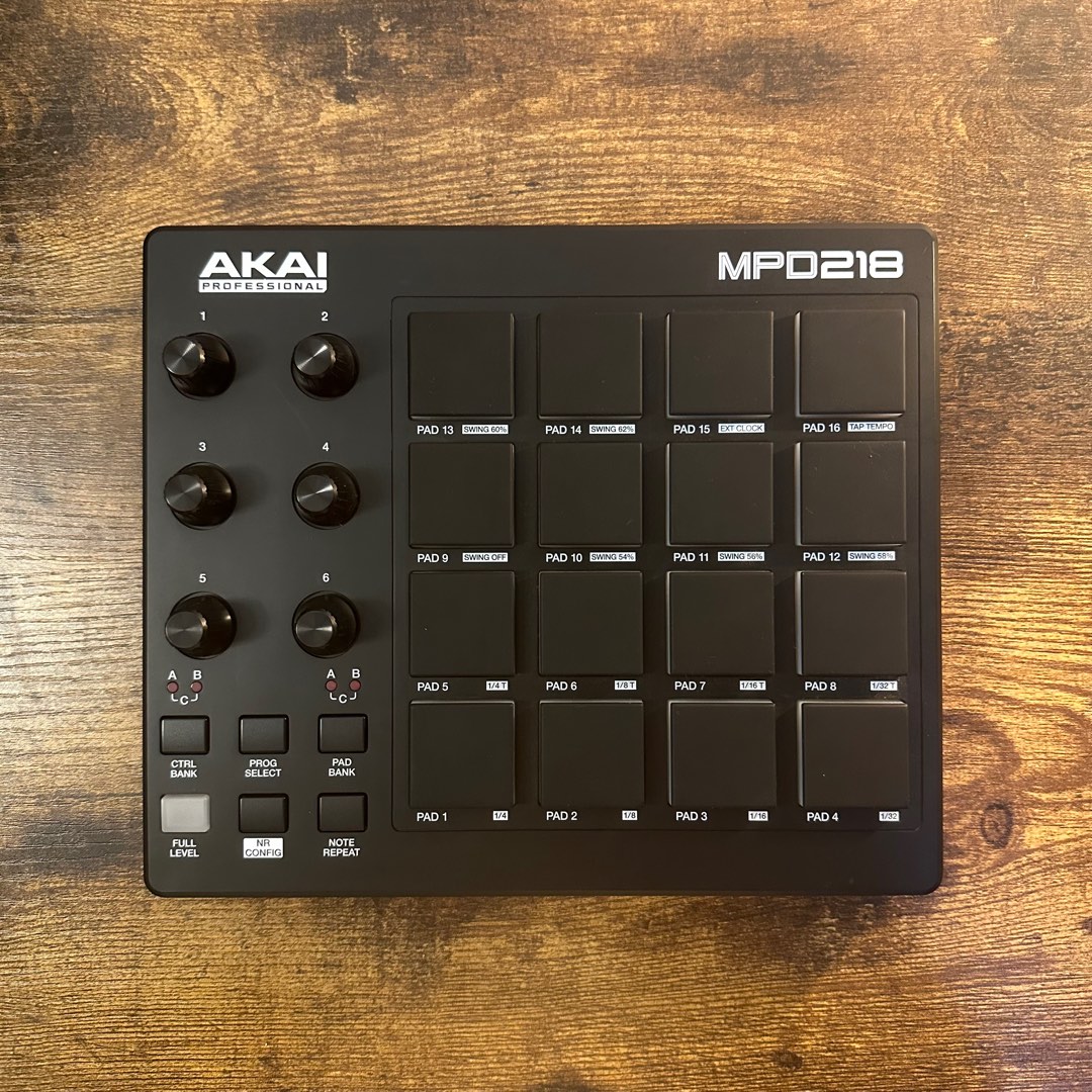 AKAI MPD 218, Hobbies & Toys, Music & Media, Musical Instruments on ...