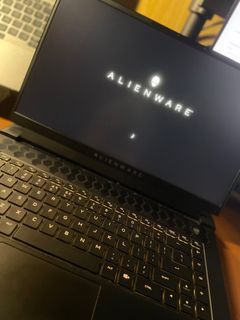 Alienware m15 Ryzen™ Edition R5