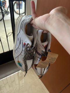 (Category: ) located in . Submitted by oyoioy (Listing ID 1293948975, Image 1). Description: .
