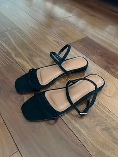 Aztrid “MAZEY” Black Flat Sandals
