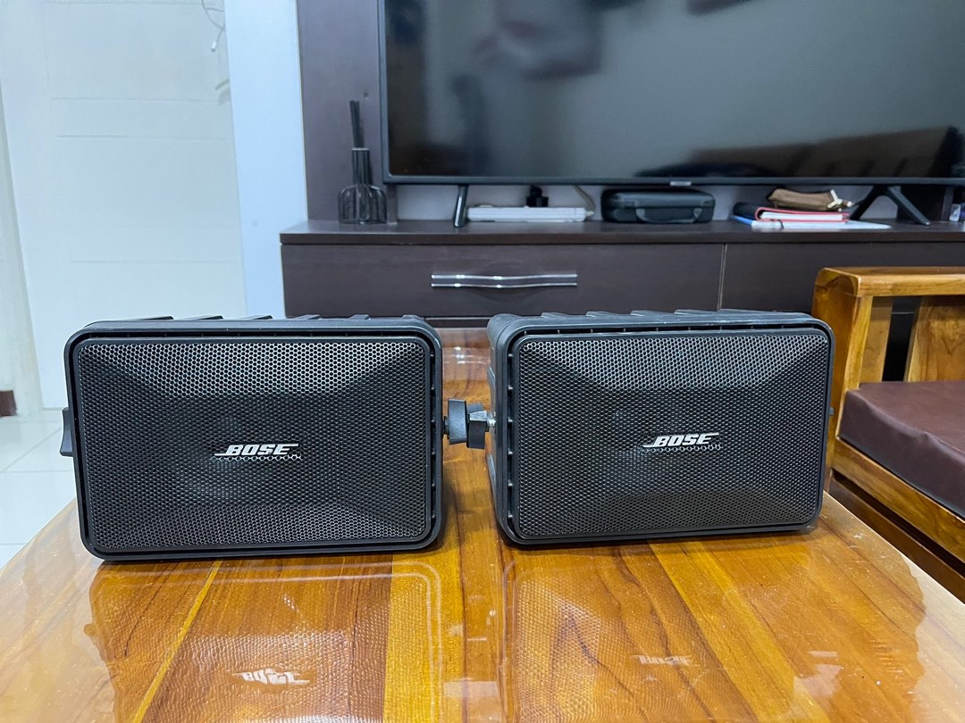 Bose 121 mobile monitor top