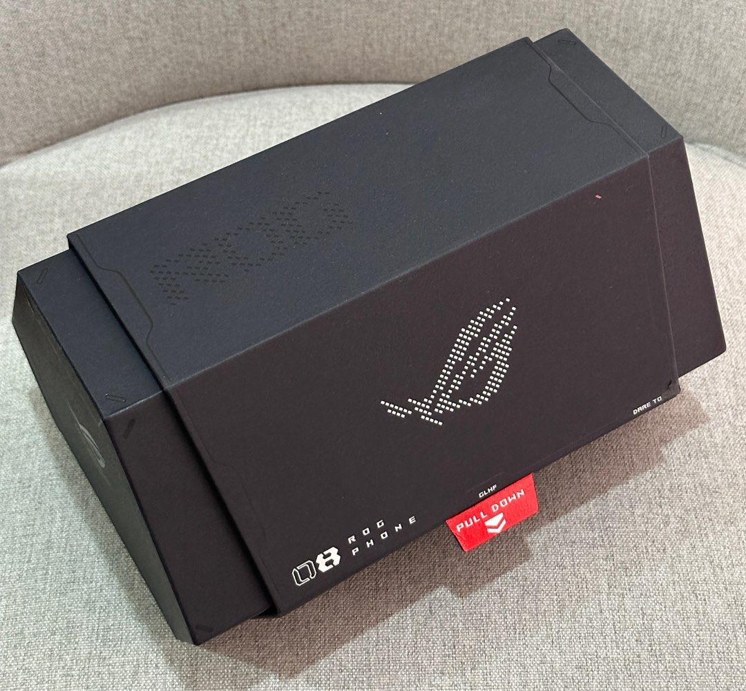 Brand New Asus ROG 8 Pro 16/512 (Category: Asus) located in Quezon City. Submitted by janjanman120 (Listing ID 1293924600, Image 2). Description: Brand New / complete / openline Tencent variant on global rom 16/512 Cash only.