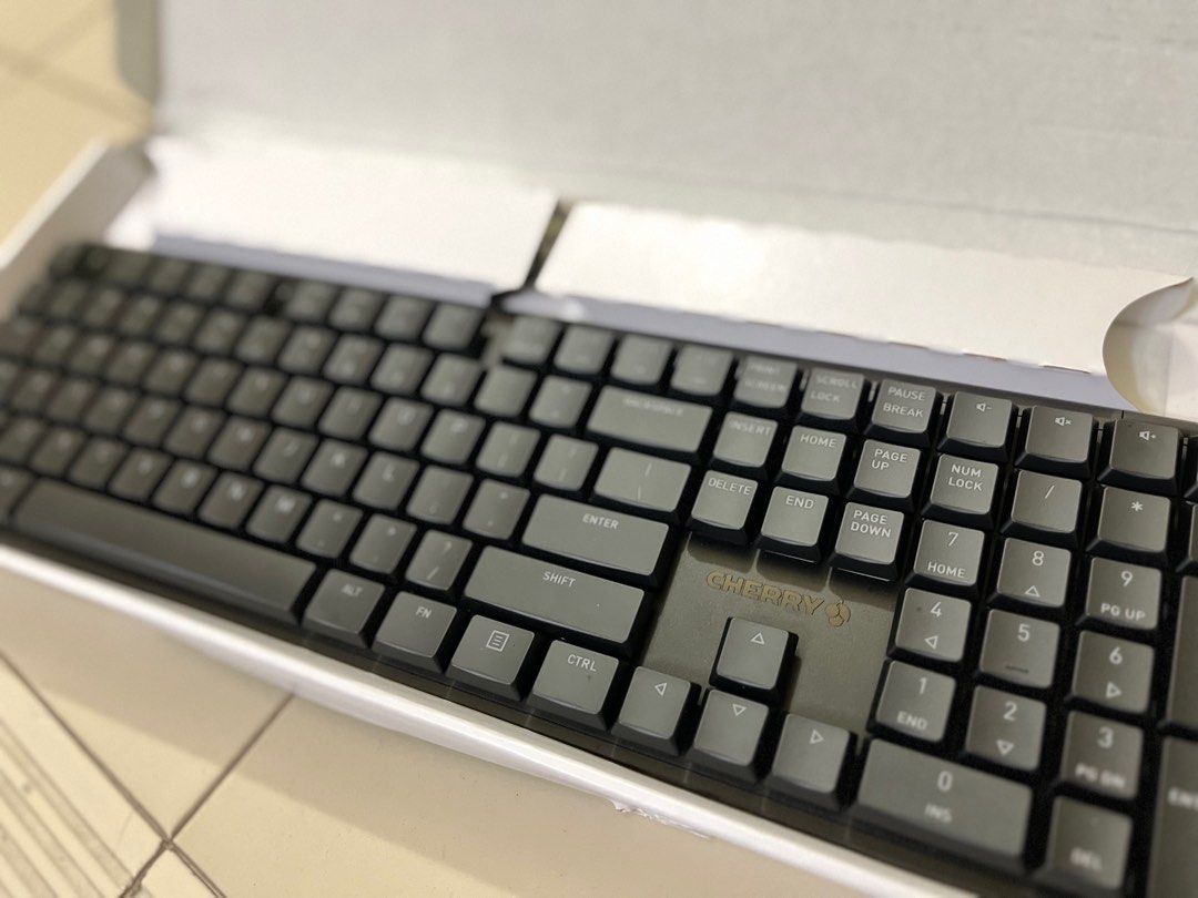 Cherry MX 10.0N RGB Mechanical Low Profile Keyboard Review - PC