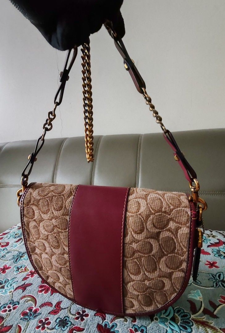 Coach Saddle 20 in Signature Jacquard crossbody bag cantik Women s Fashion Bags Wallets Cross body Bags on Carousell