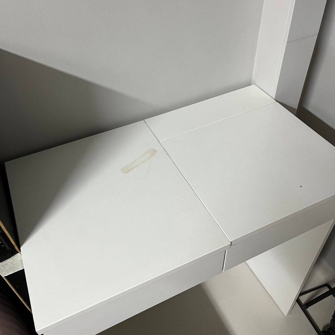 Dressing Table (Category: Tables & Sets) located in Singapore. Submitted by marioinsilence (Listing ID 1294053216, Image 2). Description: Selling away this Dressing table for $100 can nego!.