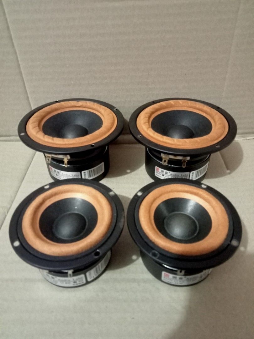 Fullrange speaker (Category: Soundbars, Speakers & Amplifiers) located in Singapore. Submitted by alantan1985 (Listing ID 1294059570, Image 1). Description: audio labs 筦音 3" and 4" fullrange . condition is ok, can testing ,2pair $60,..