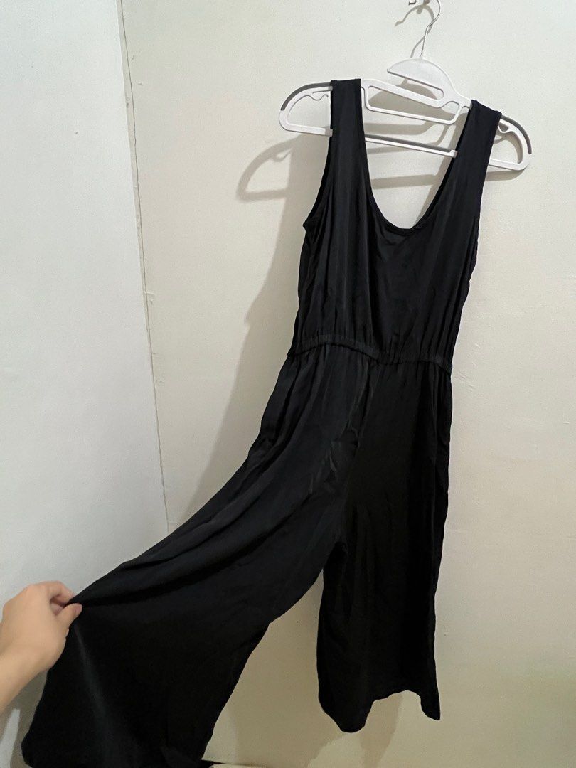 Gap black romper 2025