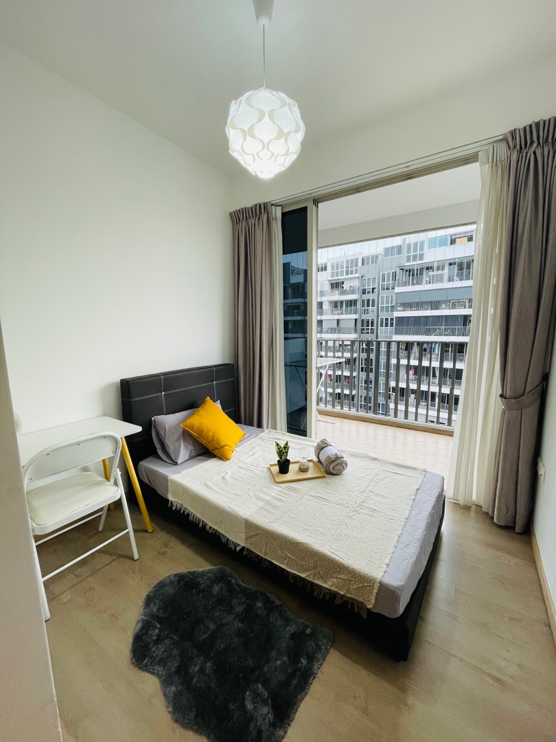 (Category: ) located in . Submitted by commune_living (Listing ID 1293992762, Image 1). Description: .