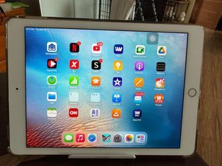 ipad pro 9.7 with simslot