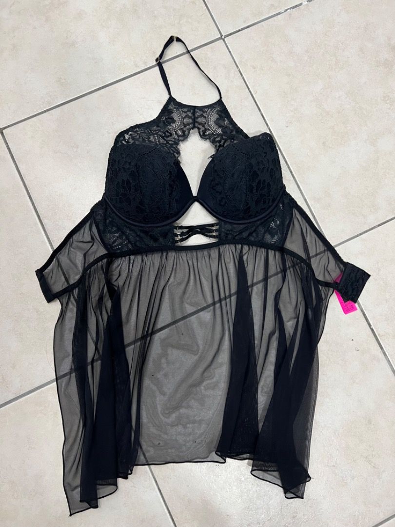 La SENZA, Intimates & Sleepwear, Black Lace Halter Bra