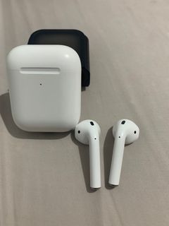 LEGIT 2nd gen airpods left earbud not but right earbud working case