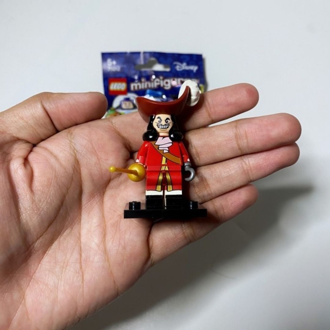 LEGO Captain Hook Minifigures Disney 71012, Toys & Collectibles, Mainan di  Carousell