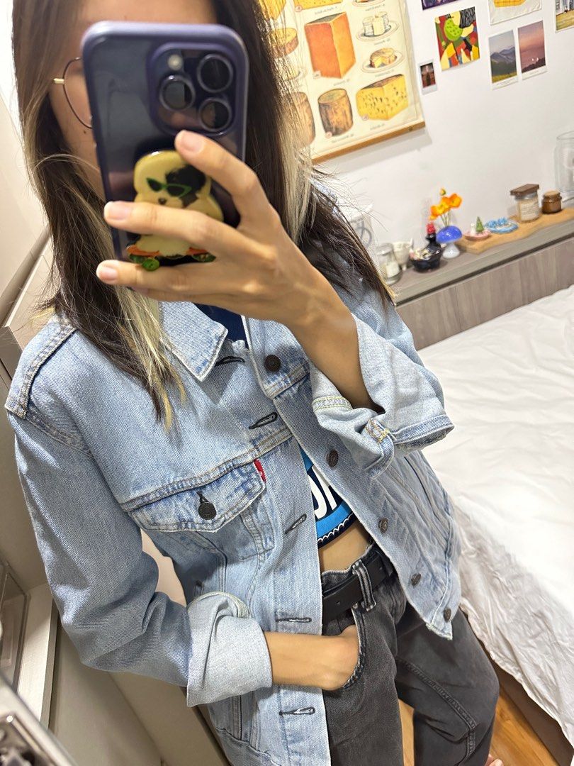 Levi's medium wash denim jacket top