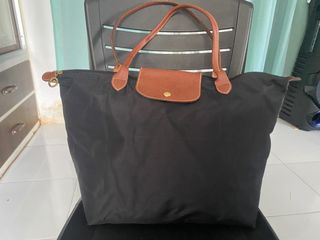 (Category: ) located in . Submitted by myselectedbags (Listing ID 1294089706, Image 1). Description: .