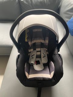 Looping baby carseat