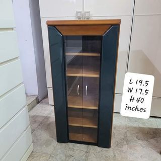 LOW TYPE DISPLAY CABINET