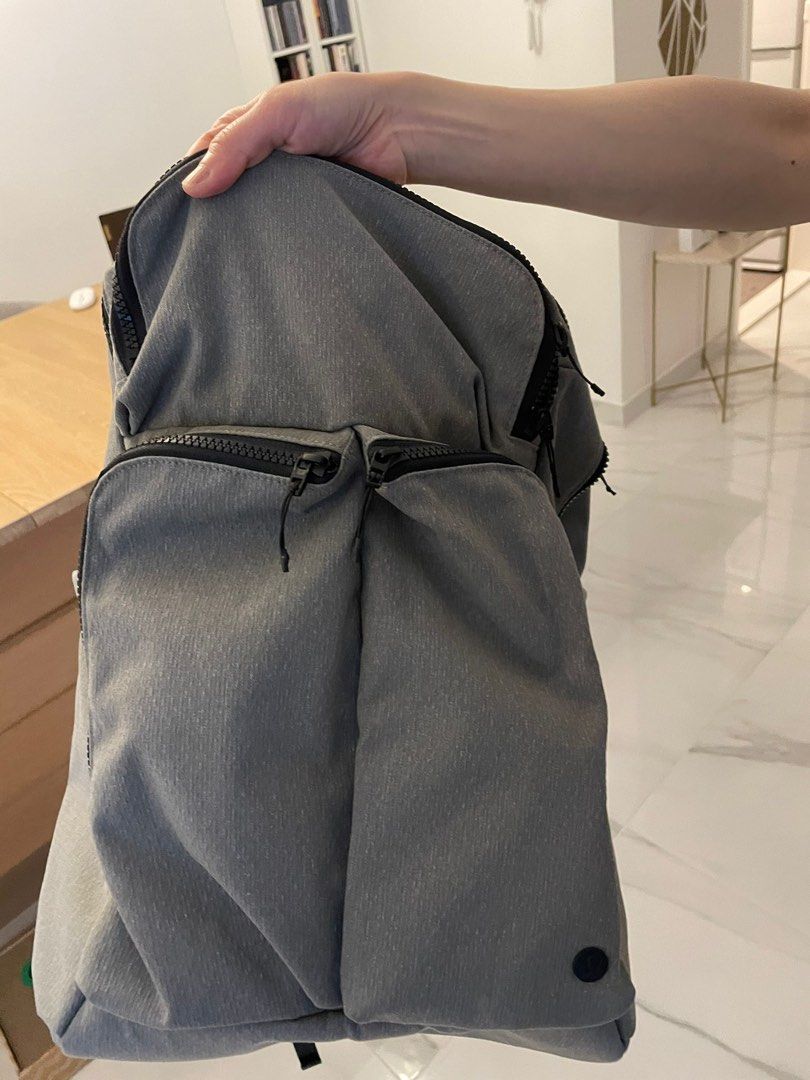 Lululemon Assert Backpack 2.0, 男裝, 袋, 背包 Carousell