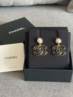(Category: ) located in . Submitted by ishopaholics (Listing ID 1293941180, Image 1). Description: .