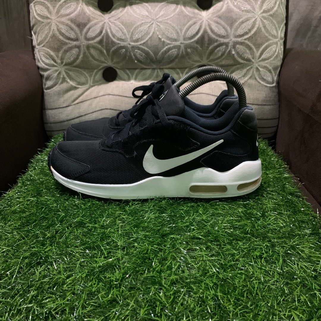 NIKE AIR MAX GUILE