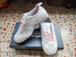 ONITSUKA TIGER (BREEZE PINK LEATHER TYPE)