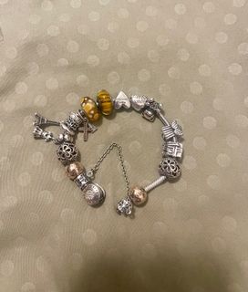 (Category: ) located in . Submitted by meloi0002 (Listing ID 1294097319, Image 1). Description: .