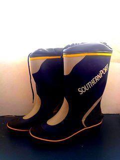 Rain boots/ bota