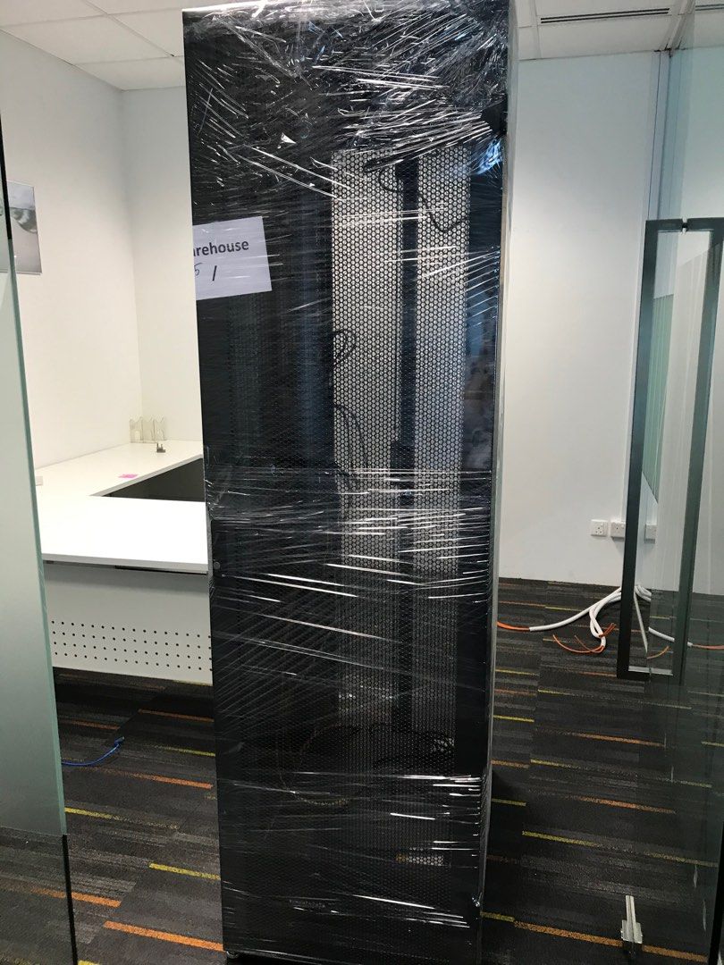 Server rack (Category: Other Accessories) located in Singapore. Submitted by pa55992 (Listing ID 1293973026, Image 1). Description: Last until Mar 27 $180 Self collect.