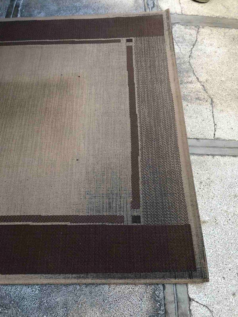 Used High Quality Big 282 x 190cm Native Carpet #8 (Category: Carpets, Mats & Flooring) located in Paranaque City. Submitted by turnintocash (Listing ID 1294036251, Image 3). Description: pls see carpet’s condition in photos needs cleaning / as-is item location - Paranaque payment - BPI or Gcash.