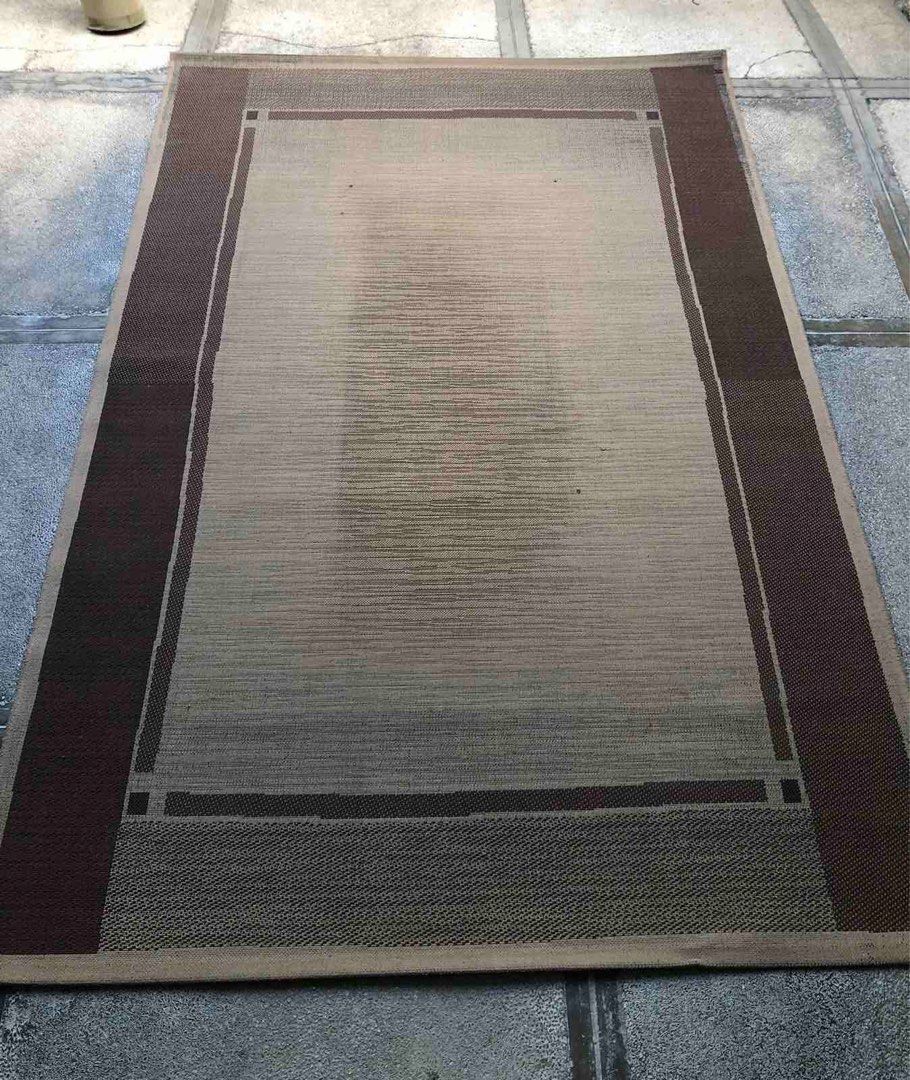 Used High Quality Big 282 x 190cm Native Carpet #8 (Category: Carpets, Mats & Flooring) located in Paranaque City. Submitted by turnintocash (Listing ID 1294036251, Image 1). Description: pls see carpet’s condition in photos needs cleaning / as-is item location - Paranaque payment - BPI or Gcash.