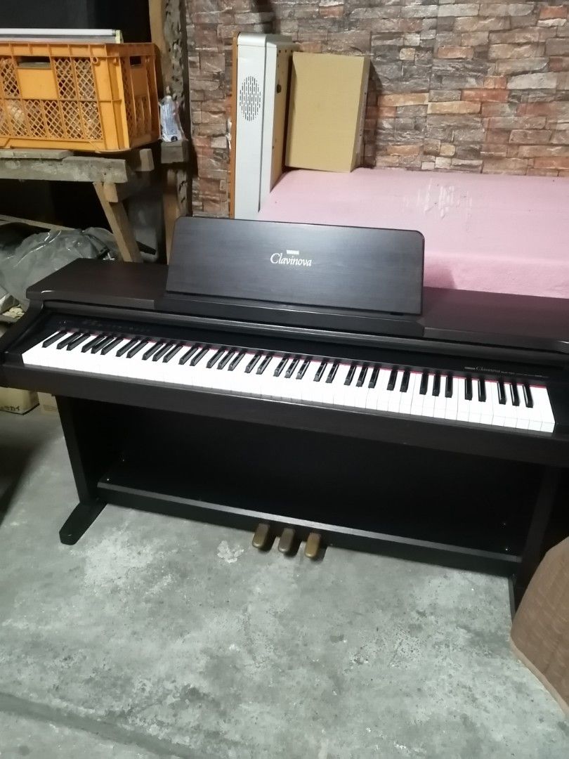 Yamaha clavinova clp top 133