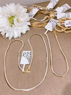 18K Japan  Gold reversible necklace and bracelet