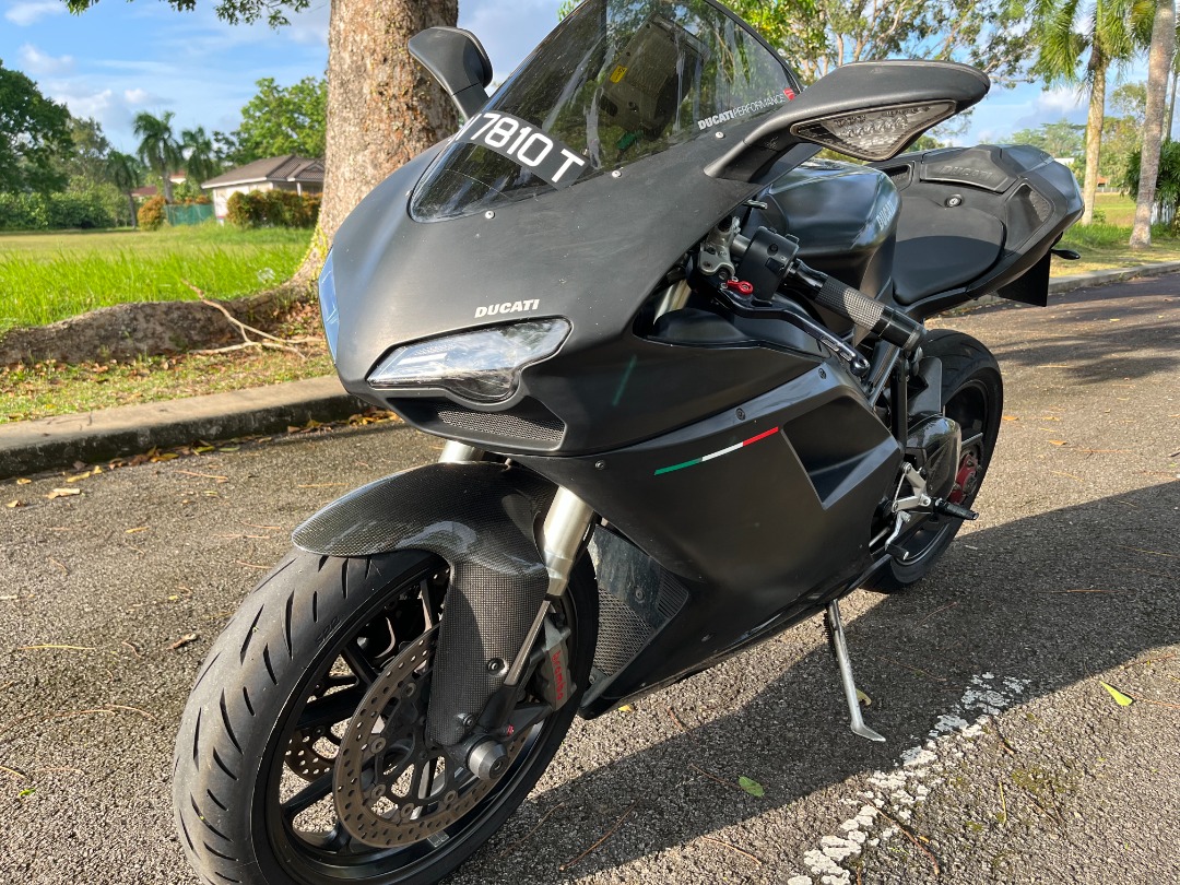 Ducati cheap 848 dark