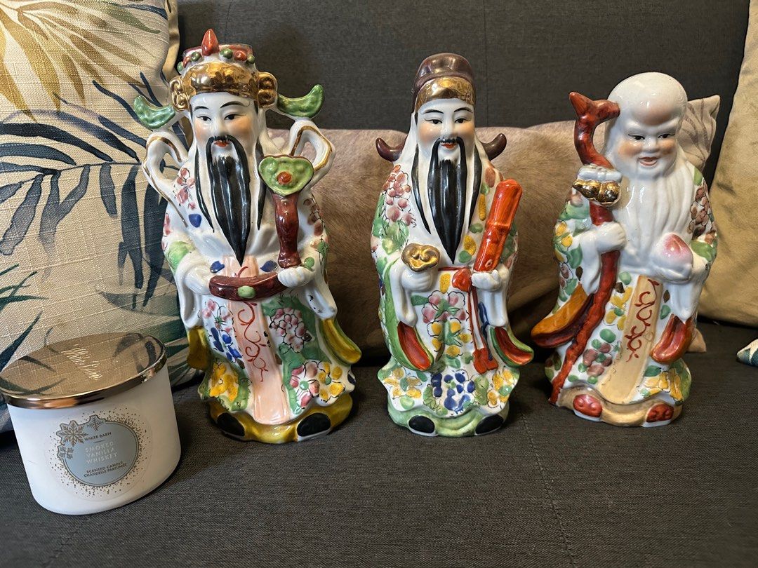 3 wise men set (Category: Religious Items) located in San Juan City. Submitted by vmdln (Listing ID 1294164847, Image 2). Description: Very good condition 12 inches Bbw candle for size reference From our family’s collection Antique Vintage.