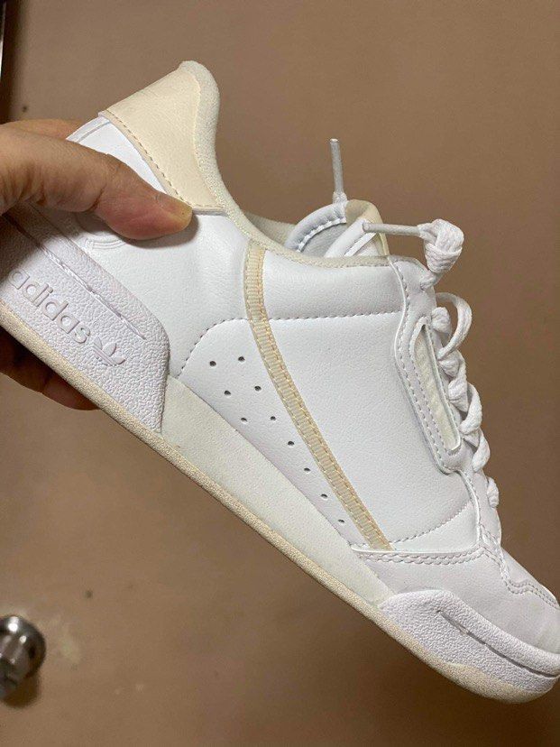 Adidas Continental 80 Vegan (Category: Sneakers) located in Manila. Submitted by _rinaa (Listing ID 1294244636, Image 3). Description: used once slightly negotiable.