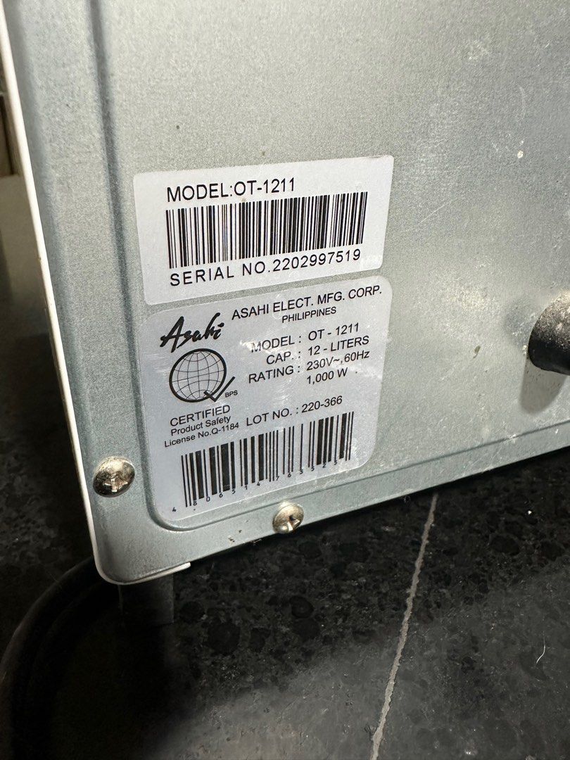 Asahi Oven Toaster (Category: Ovens & Toasters) located in San Fernando. Submitted by randomstuffphilippines (Listing ID 1294223927, Image 3). Description: 1,000W 30-minute timer with bell Thermostat controlled heating operation Powder coated steel body One way tinted glass door 3 ceramic heating tubes Double insulated AC cord 2 food trays Dimension (LxWxH): 225 x 245 x 325 mm.