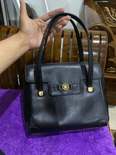 (Kategori: ) berada di . Dikirim oleh ulprelovedbag (ID iklan 1294221288, Gambar 1). Deskripsi: .