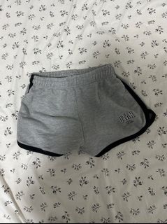 （分類：）位於 。 由 julesyc_ 提交（商品編號 1294245994，圖片 1）。簡介： 。