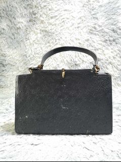Black Kiss Lock Ostrich Leather Hand Bag