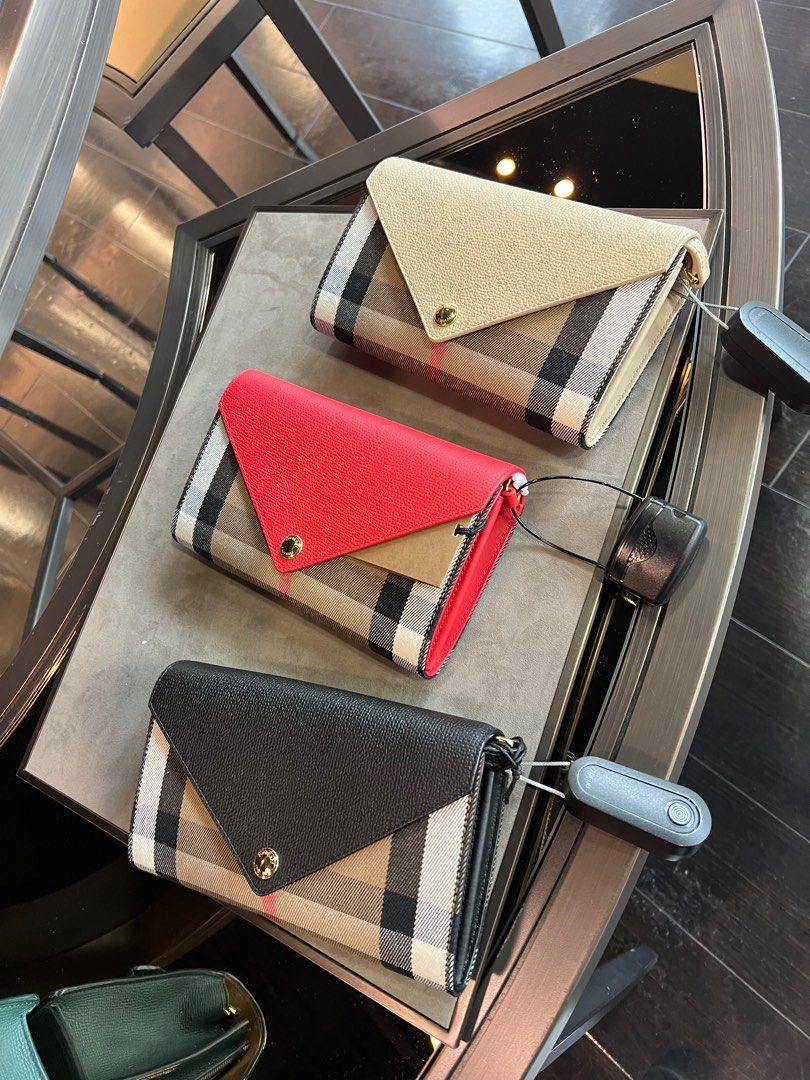 Leather and house check wallet with detachable strap best sale