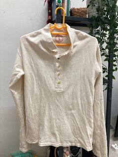 (Category: ) located in . Submitted by wander.wardrobe (Listing ID 1294200356, Image 1). Description: .