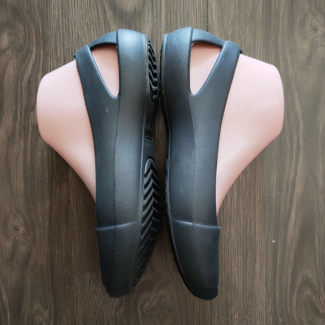 Crocs sienna flat black 2025