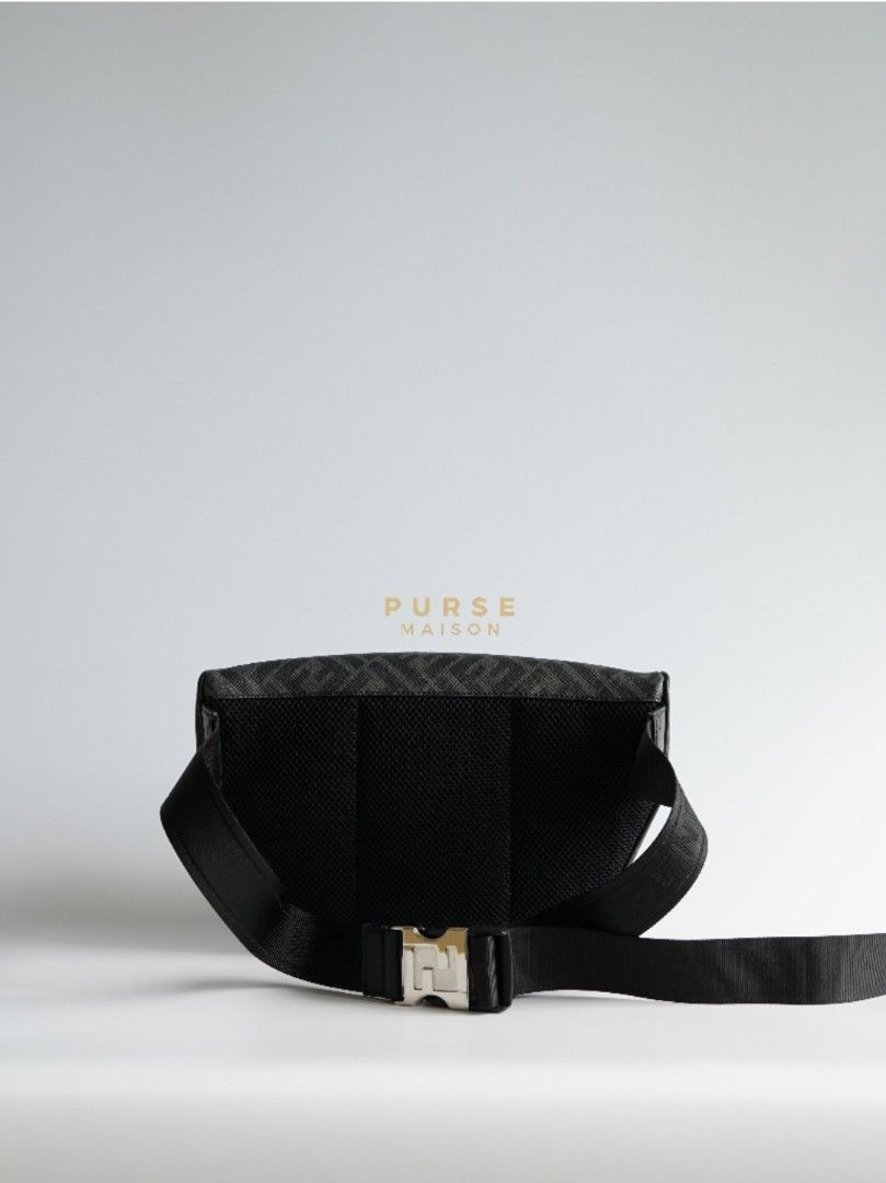 Fendi Men’s Diagonal Gray Belt Bag (Category: Luxury Bags & Wallets) located in Taguig. Submitted by pursemaison (Listing ID 1294171135, Image 2). Description: Fendi Men’s Diagonal Gray Belt Bag ✨Php 76,000 *Additional 3.85% for straight credit card payments *Available for 4 months layaway with 1% interest per month *BDO credit card up to 36 mos & Citibank credit card up to 24 mos (with interest) CONDITION: Excellent condition with small rubs on 