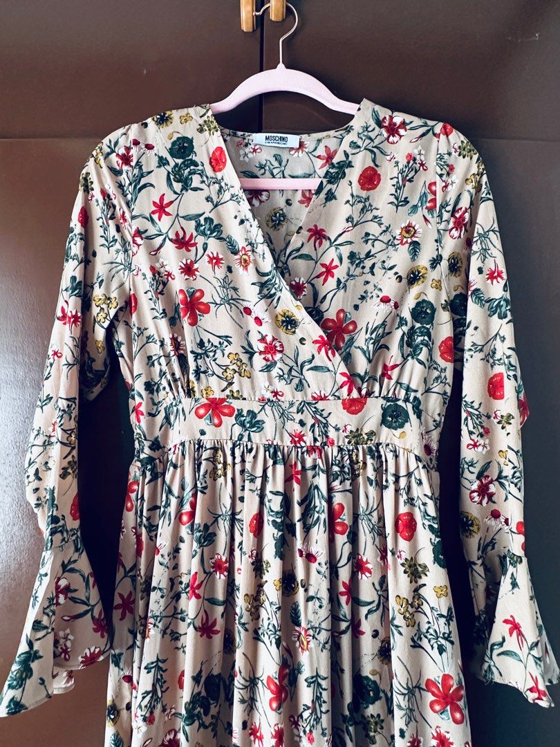Floral Beige Dress (Category: Dresses) located in Mandaluyong City. Submitted by layntev (Listing ID 1294252285, Image 2). Description: Washed but never used .