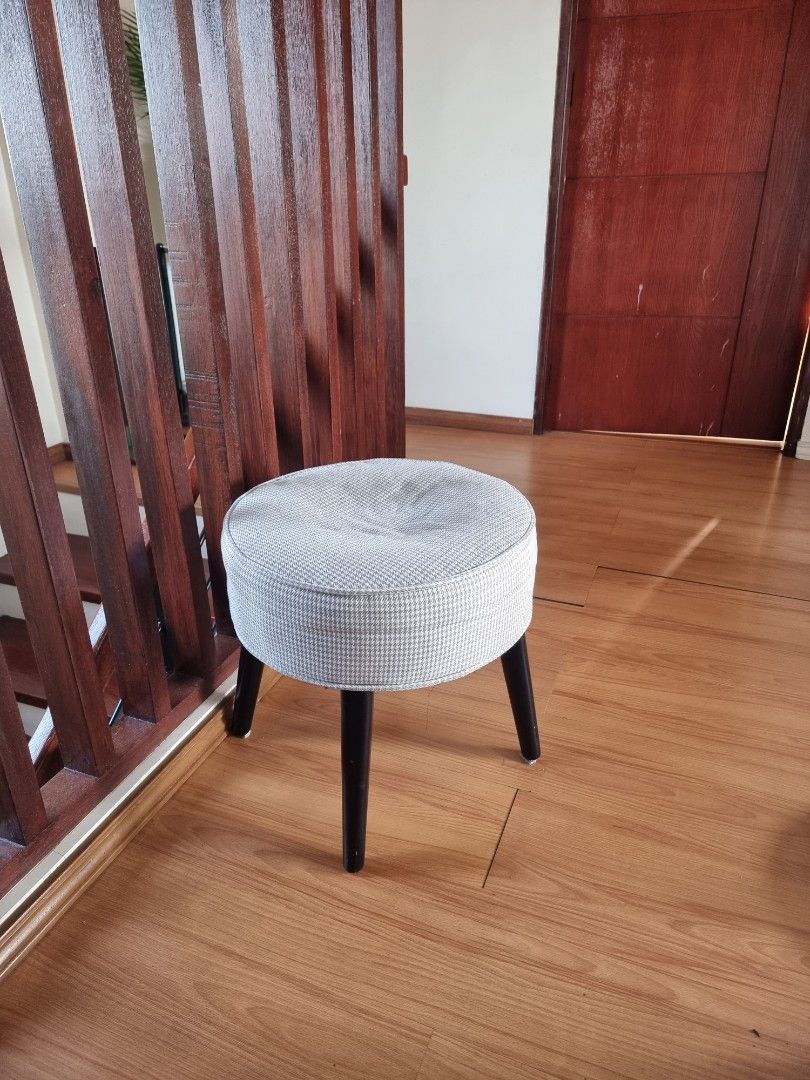 Foot stool or vanity chair (Category: Chairs) located in Bulacan. Submitted by iamolivia_p (Listing ID 1294278317, Image 1). Description: Dimension: 17" Dx 5.6 W" x 16"H Note: wrap around backing needs to be replaced, can be re-upholstered no functional deffect, only the black rim (black ribbon) needs to be replaced and the middle portion is a little submerged or nakalubog as sign of use.