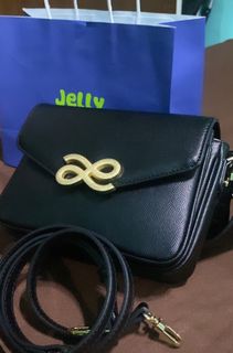 (Category: ) located in . Submitted by hannahmaeeeee (Listing ID 1294193982, Image 1). Description: .