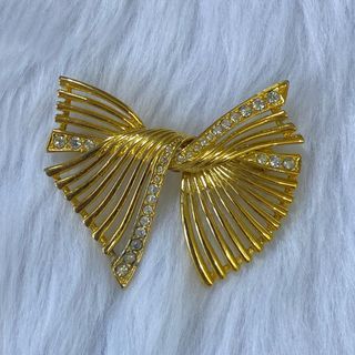 Japan Vintage Gold Tone Rhinestones Bow Ribbon Brooch