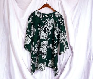 (Category: ) located in . Submitted by cle4rmywardrobe (Listing ID 1294252565, Image 1). Description: .